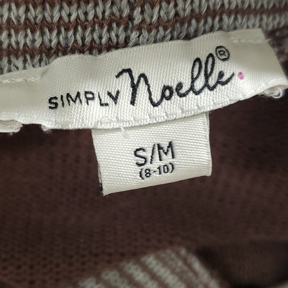Simply Noelle Buckle Sweater SZ MD - Picture 6 of 10
